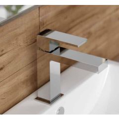 HERZ SQ slavina za lavabo Q10