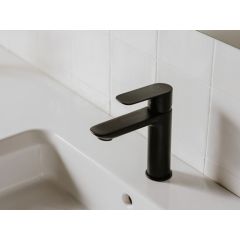 Roca Cala Black slavina za lavabo